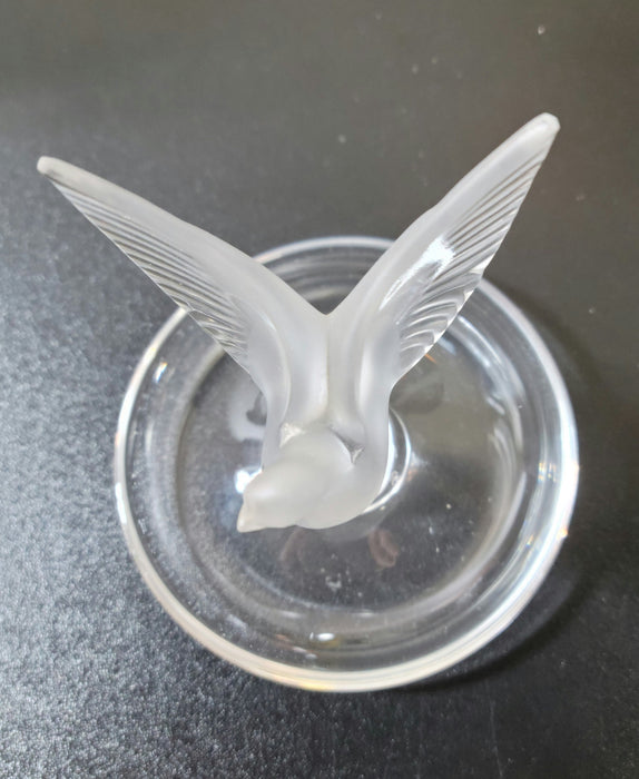 Lalique Crystal Thaile Dove Wings Spread Motif Trinket Ring Pin Nut Dish France