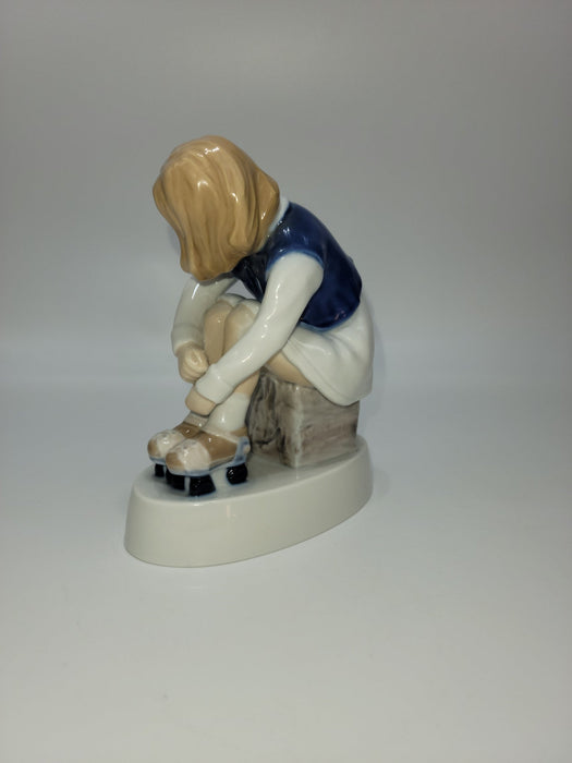 1986 Annual Figurine Jenny, The Little Roller Skater, Bing & Grondahl B & G