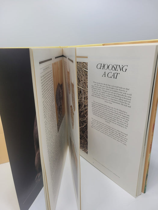 Complete Book Of The Cat [hardcover] Sayer, Angela