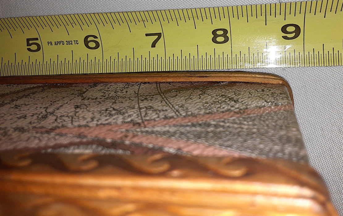 Box - World wood trunk with Map on Box