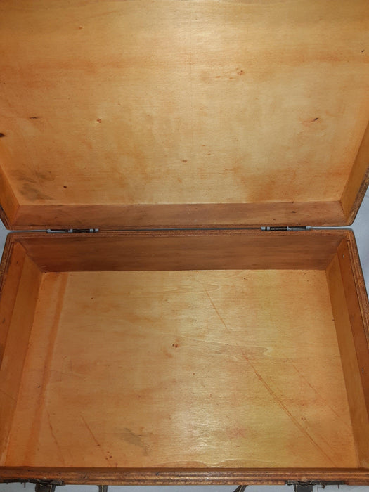 Box - World wood trunk with Map on Box