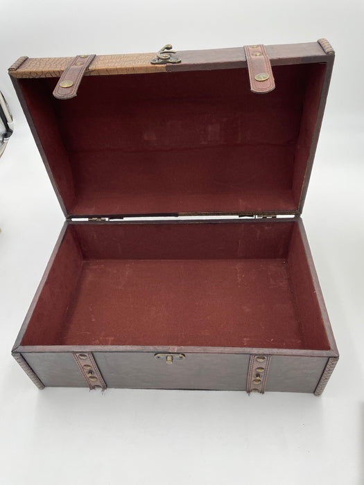 Brown Latch-able Treasure Trunk
