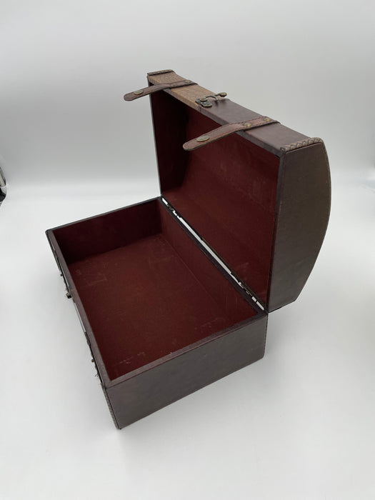 Brown Latch-able Treasure Trunk