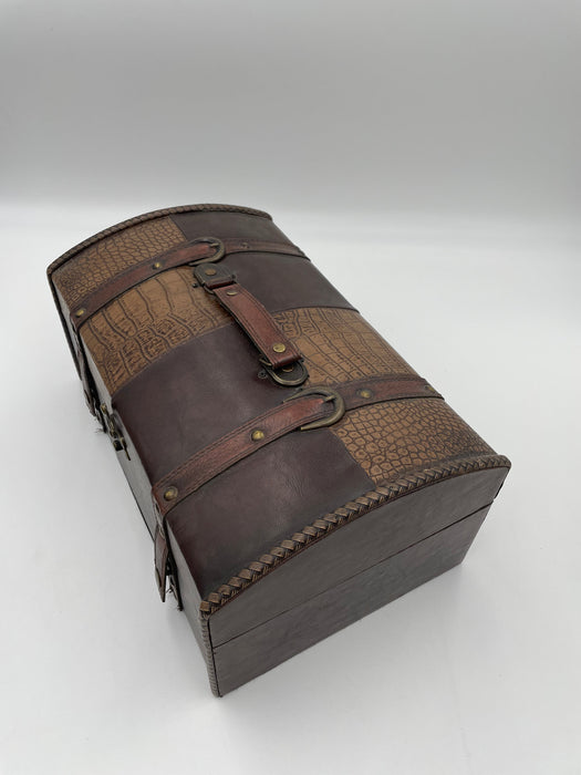 Brown Latch-able Treasure Trunk