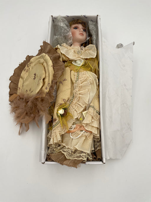 Heirloom Golden Keepsakes - Miss Raeanne #0255/2500