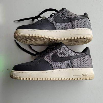 Shoes - Nike Air Tennis Shoes