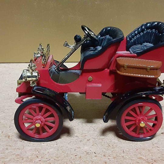Classic Car - 1903 Ford Model T model car