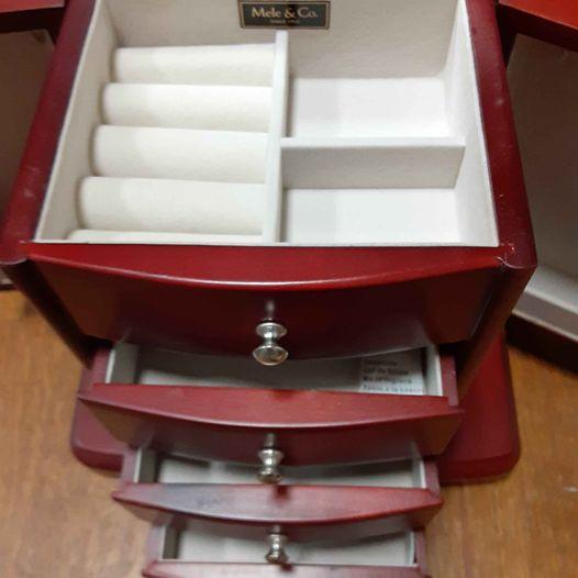 Jewelry Box - Brown with Necklace hangers - with music box