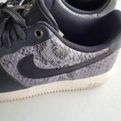 Shoes - Nike Air Tennis Shoes