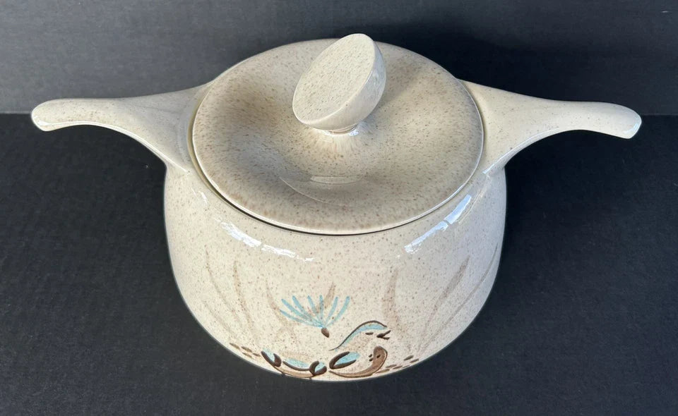 Vintage Red Wing Pottery Bob White Casserole Dish With Lid 2 Quart Mid Century