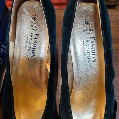 Shoes - Fashion Traditions 9 1/2 Shoes