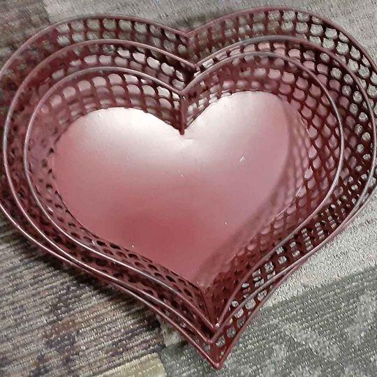 Trays 3 Heart trays- approx 12 , 13, 14" great shape
